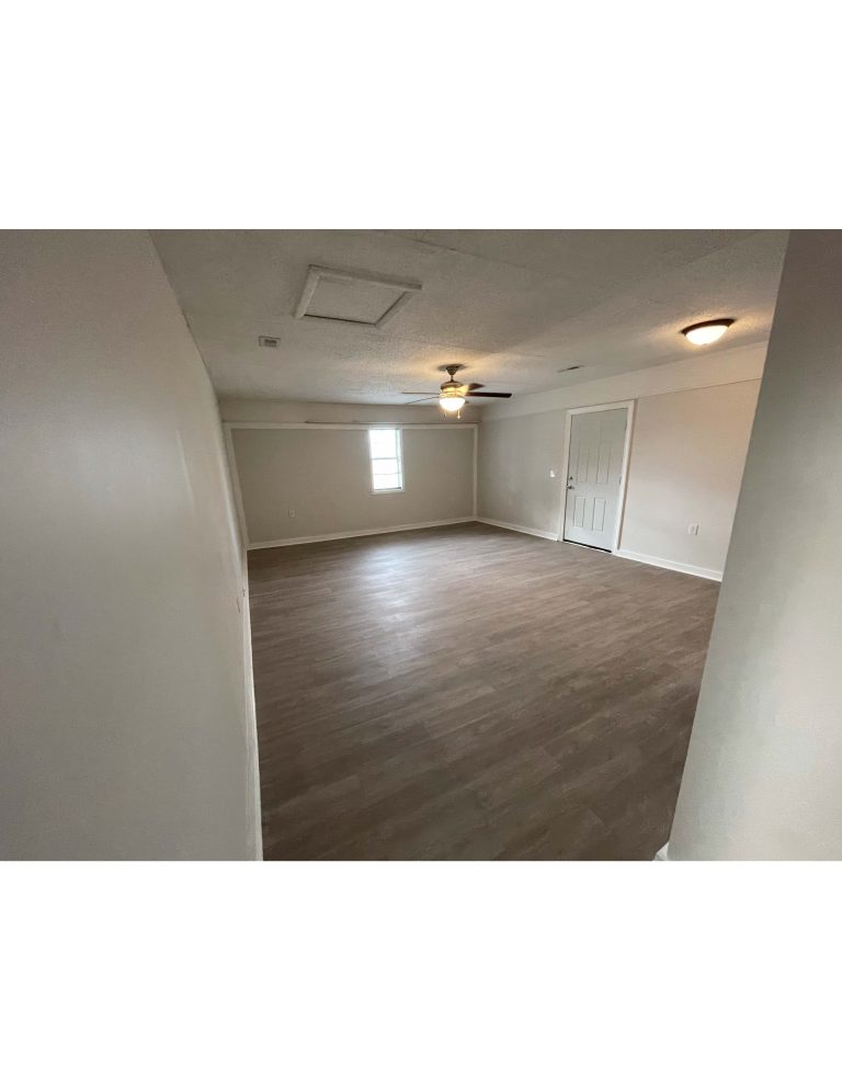 216 J Saunders Rd. — 5