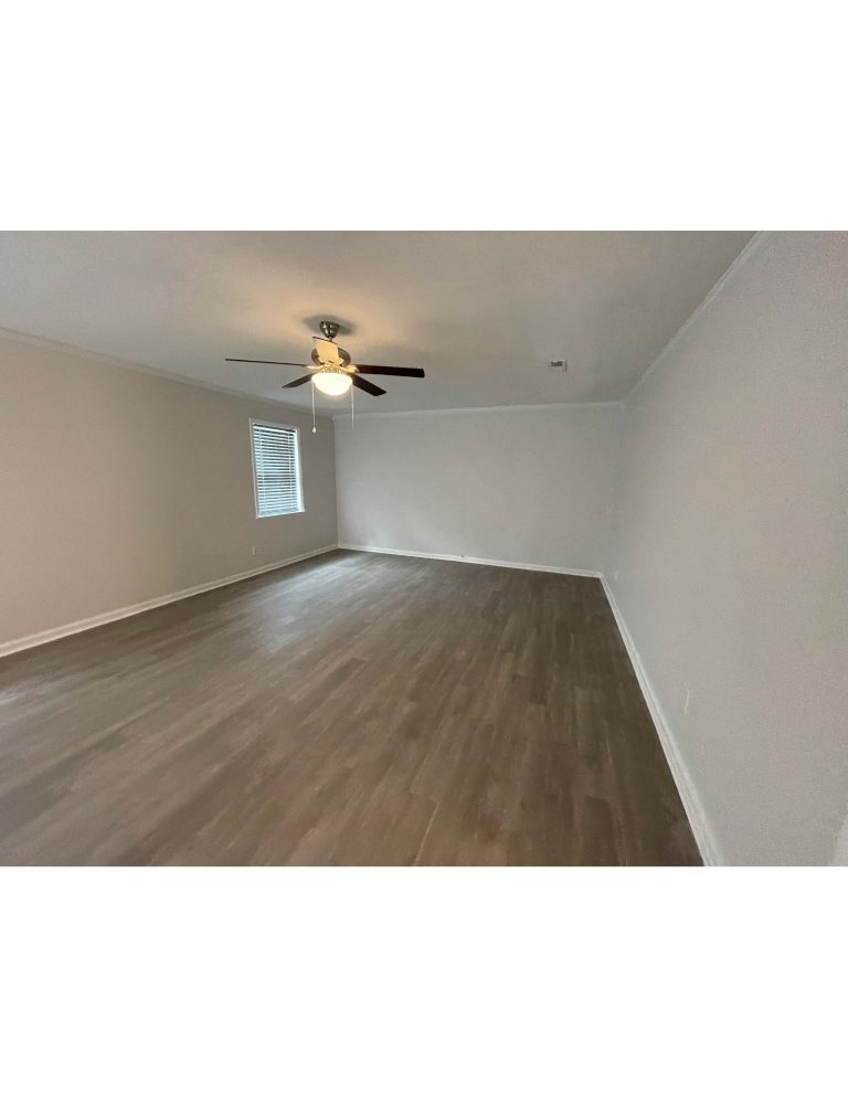 216 J Saunders Rd. — 8