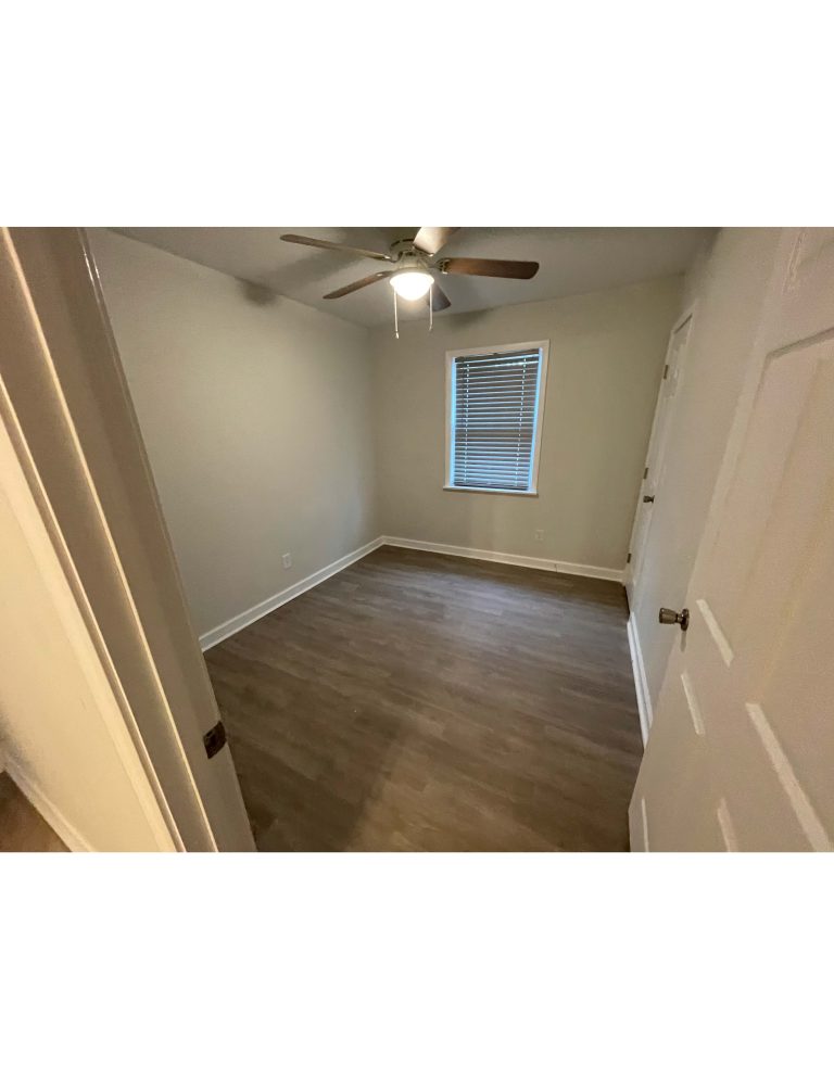 216 J Saunders Rd. — 14